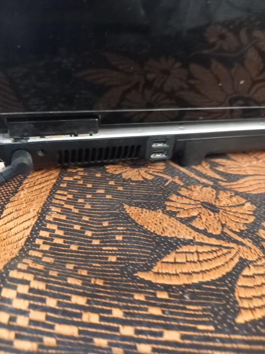 Продам ноутбук. .