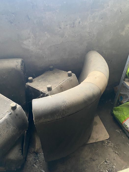 Канапета, маси и табуретки