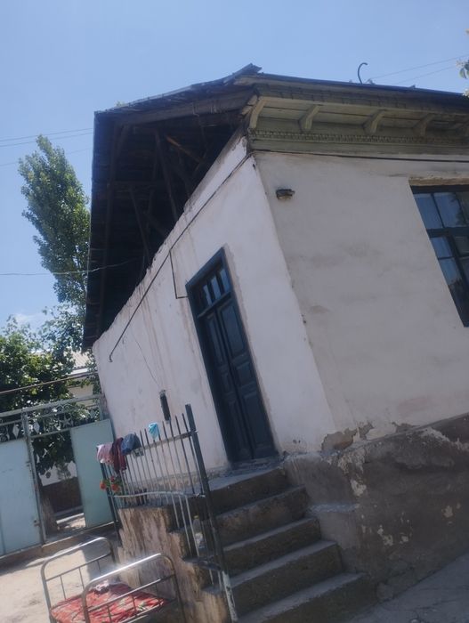 xovli sotiladi  6 sotx 4 xonalik