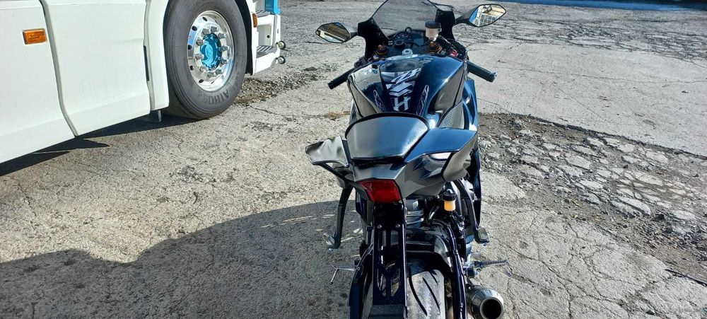 Продавам - Yamaha YZF-R6