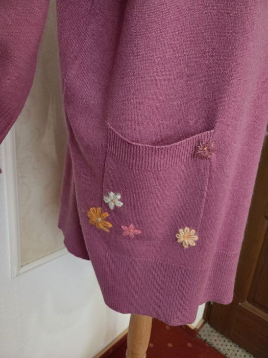 Pulover casmir+cadou Avon