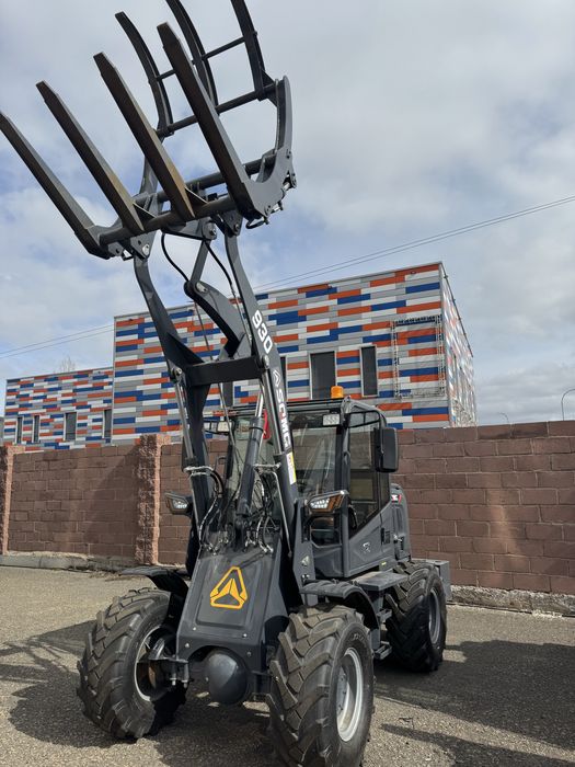 Погрузчик SQMG 930
