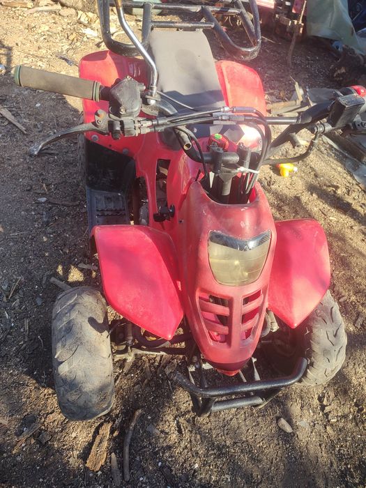 Vând ATV merge super preț negociabil