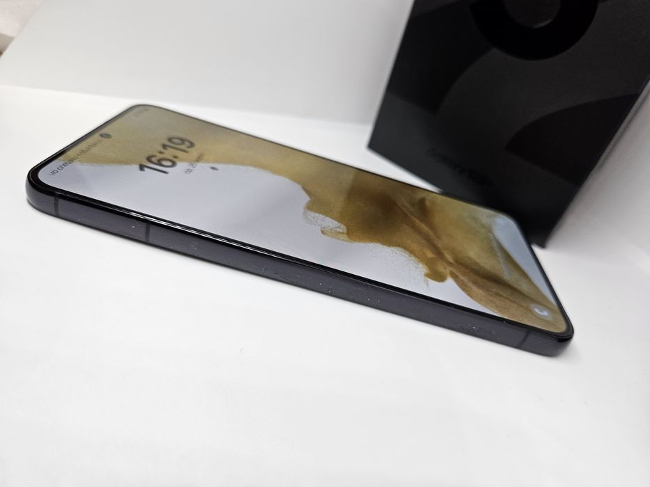 Samsung Galaxy S22+ (Plus) 128Gb/8Ram Black