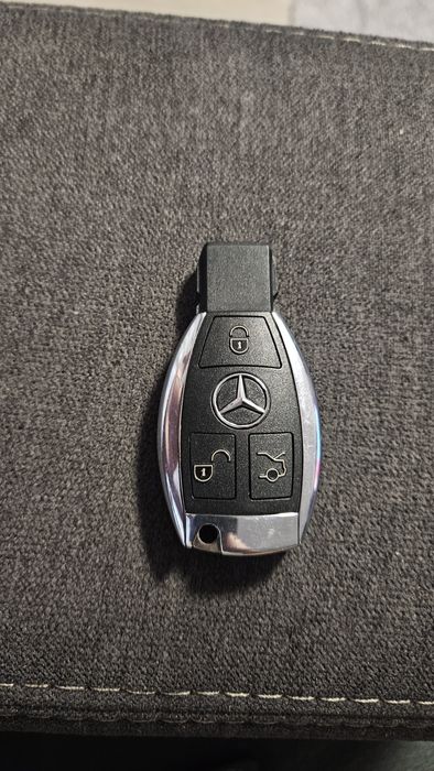 Ключ мерцедес 3 бутона