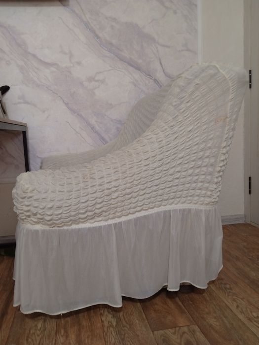 Yumshoq kreslo sotiladi yaxshi saqlangan