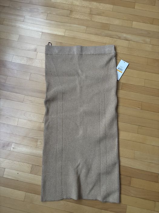 Юбку DKNY продам