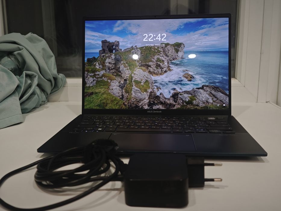 Ноутбук Asus zenbook 14 oled