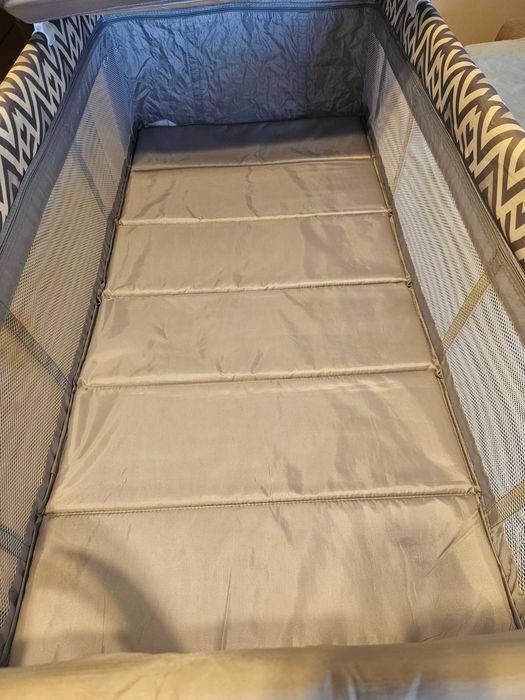 Lorelli Verona сгъваема кошара с два матрака