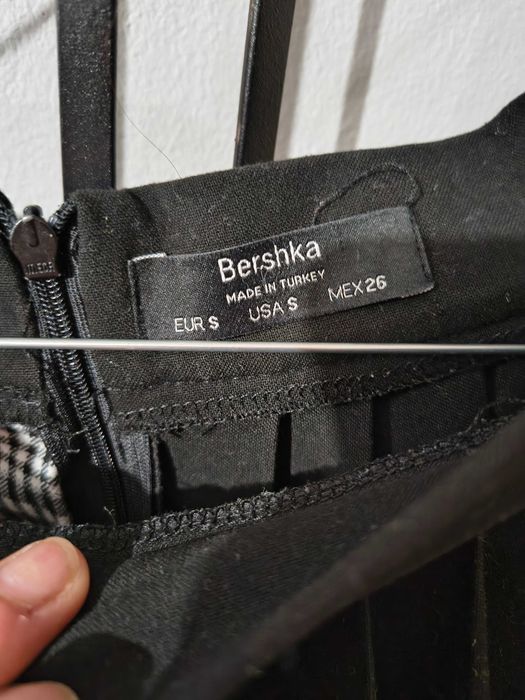 Bershka къса пола