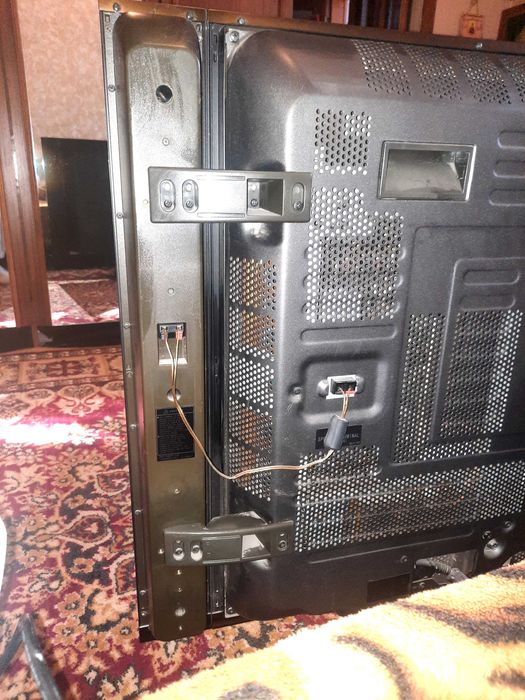 Продам телевизор Hitachi