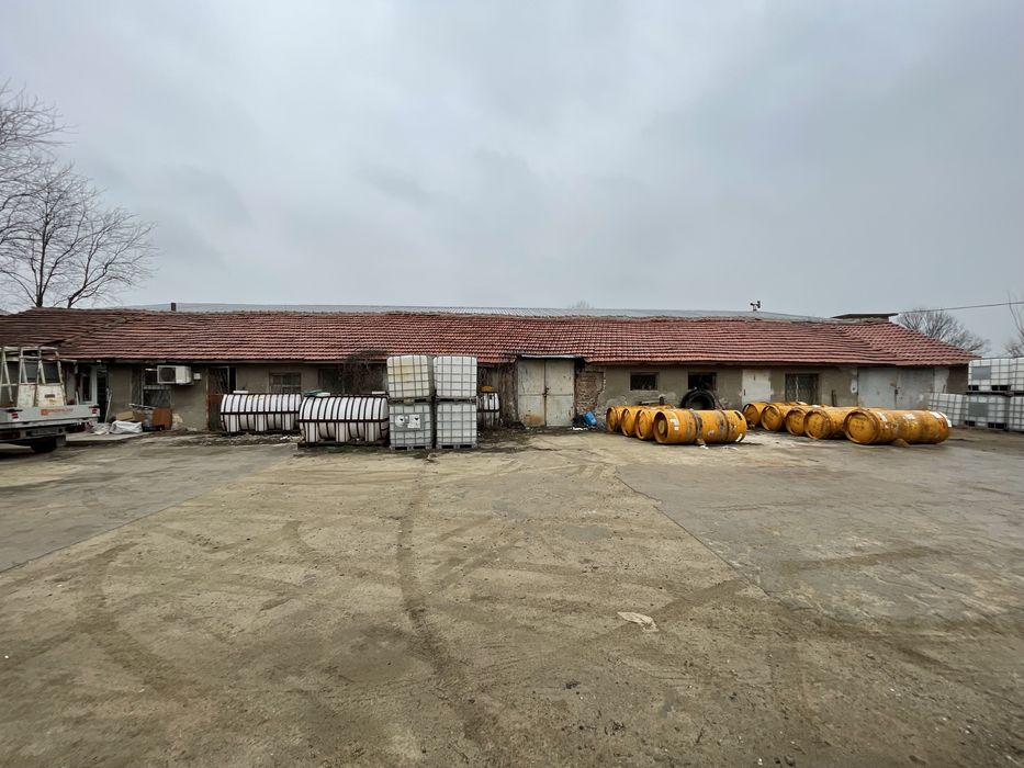 Продава се Склад в Пловдив, Индустриална зона - Юг - 1000 кв.м за 200 €/кв.м - Снимка #1