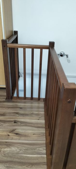 Balustradă interioară din lemn masiv