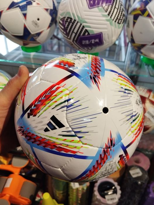 Футзальный мяч Adidas