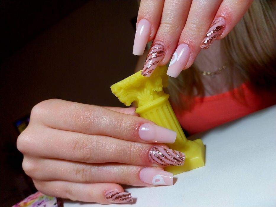 Valentina Nails Tehnician Cumpana Constanța