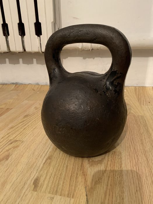 Продаю гирю 24кг