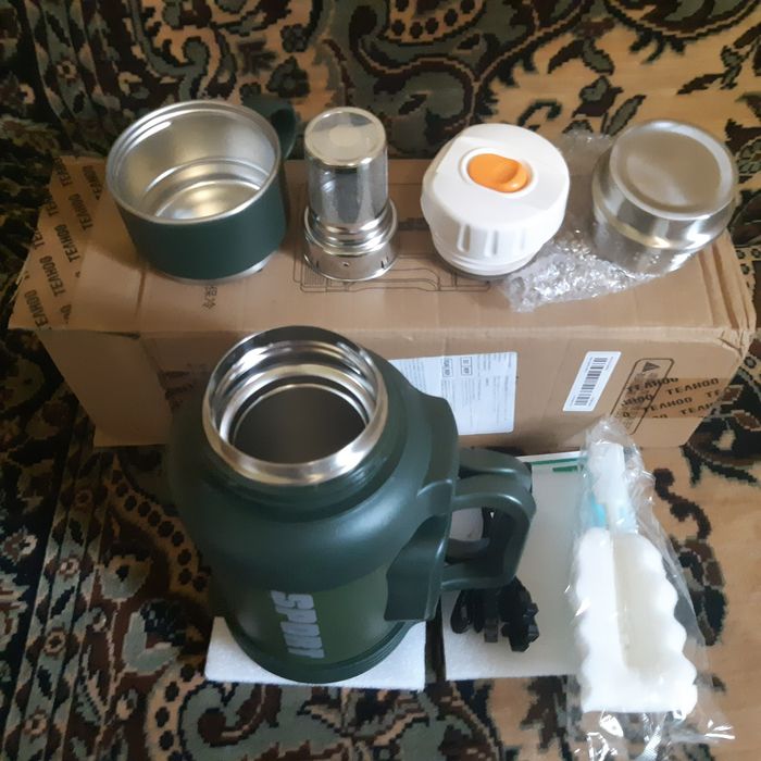 Термос для горячих и холодных напитков