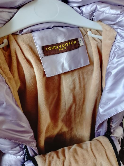 Продам комбинезон для девочки