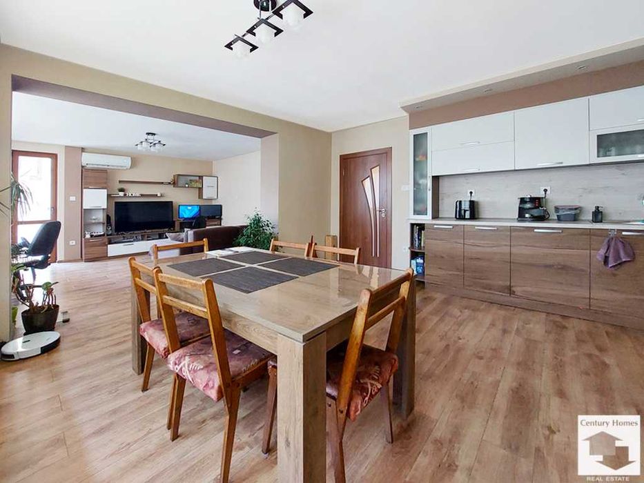 104938 Апартамент с 3 спални в центъра на Велико Търново