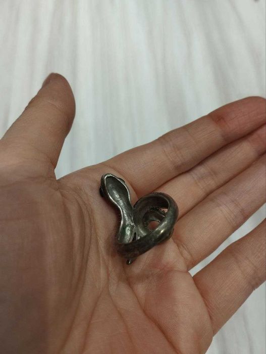 Винтажное кольцо Змея в шкатулке из змеевика, ~18 размер