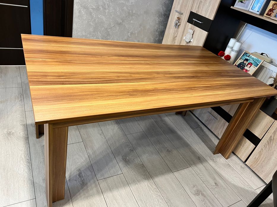 Masa living 6 persoane