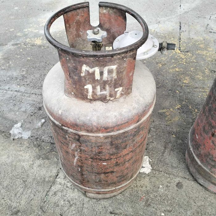 Газовый балон, вместе с редуктором