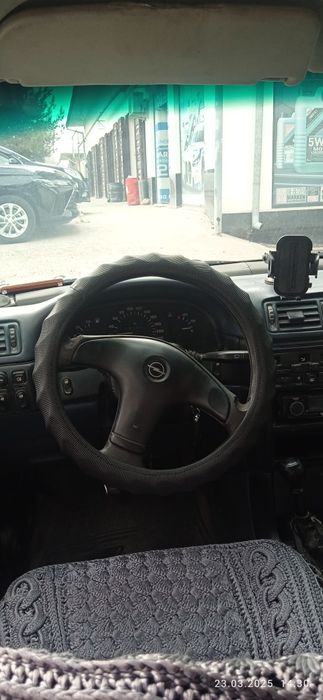 Opel vektra 1.8 gaz