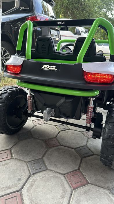 Мощный внедорожник багги