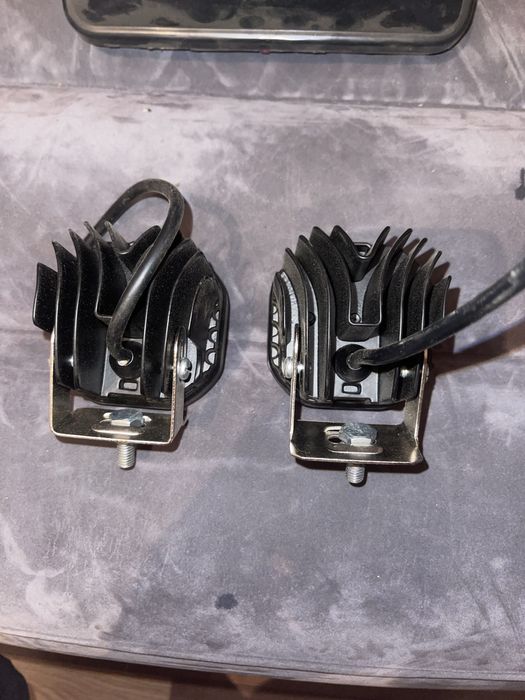 Прожектор на машину