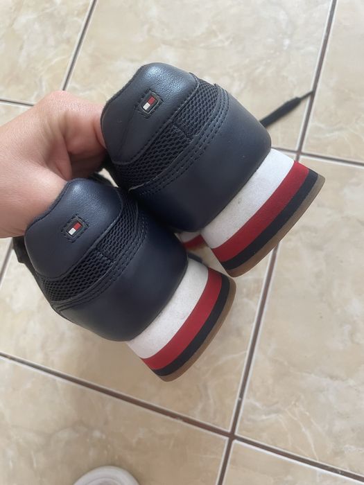 Adidasi tommy hilfiger