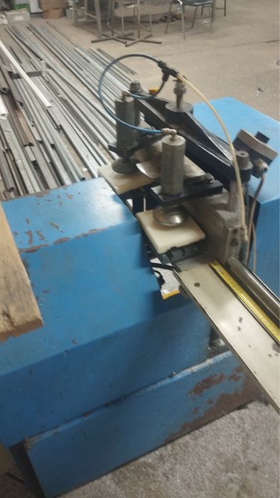 Masina debitat baghete kaban