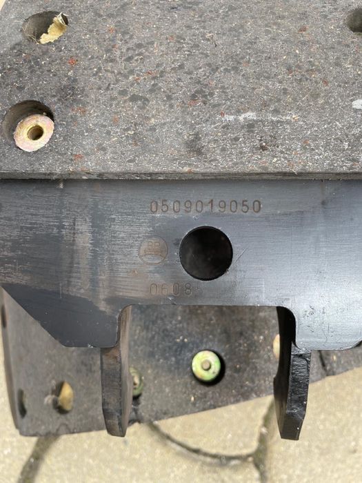 Saboti remotca sau camion