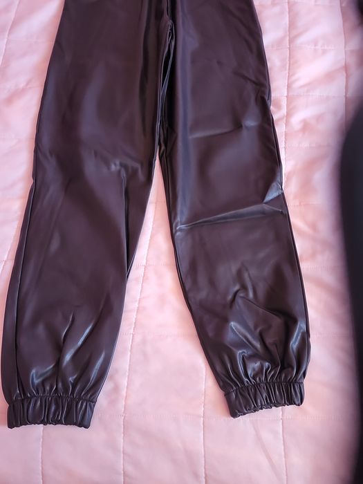 Кожено яке и панталон