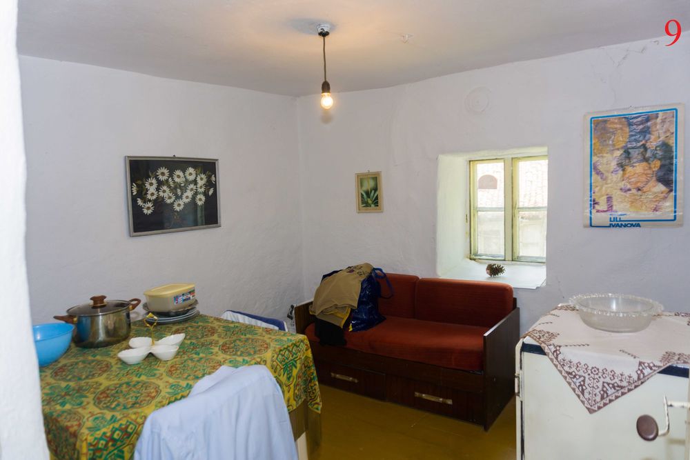 КЪЩА, Селскостопански Постройки, Ток и Вода, ПИ 1020 м2 + ПИ 700 м2