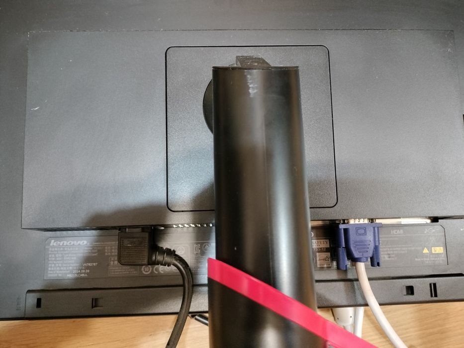 Monitor Lenovo, picior reglabil