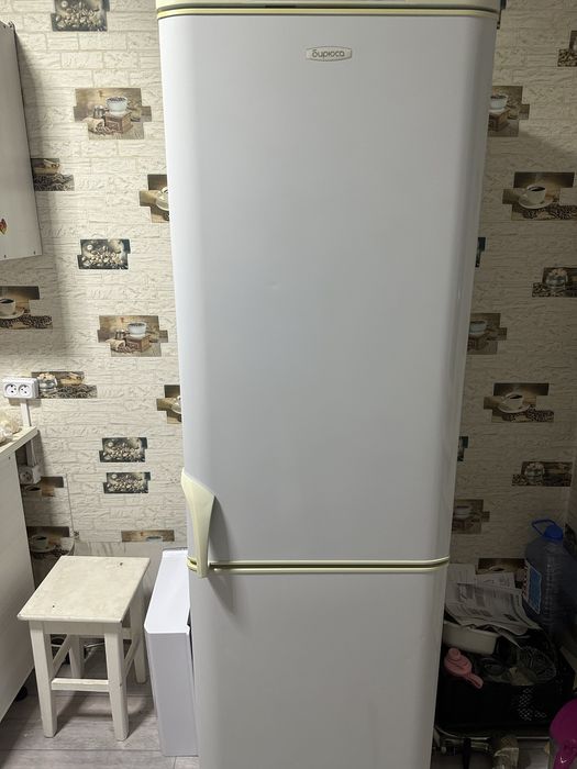 Продам холодильник Бирюса
