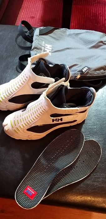 Дамски кецове на Helly Hansen / Versa