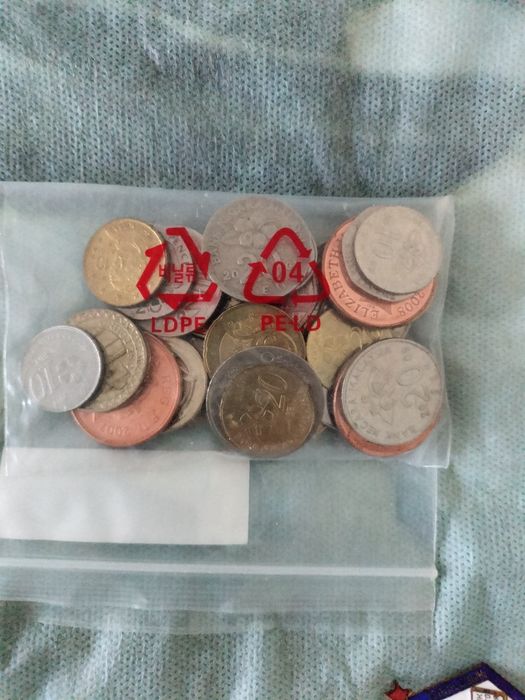 Монеты Фунты стерлингов Англия