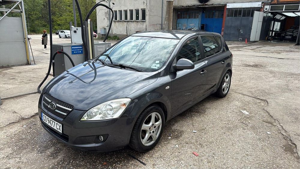 Лек автомобил KIA CEED CRDI 1.6