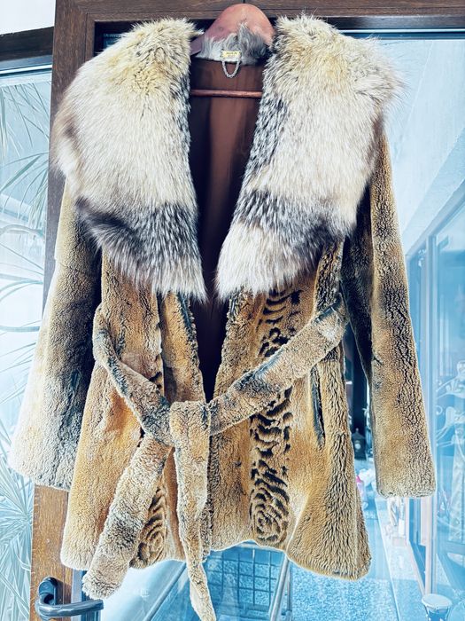 Haina din blana naturala