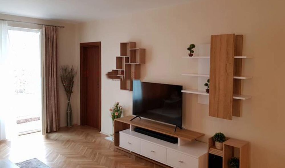 Дава се под наем Четиристаен апартамент в София, Лозенец - 100 кв.м за 1650 € - Снимка #2