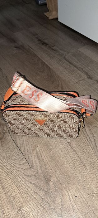 Малка дамска чанта