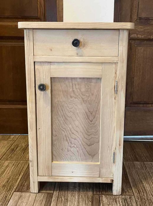 Comoda lemn masiv vintage reconditionata, ca noua