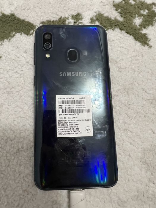 Продам телефон Samsung Galaxy A40