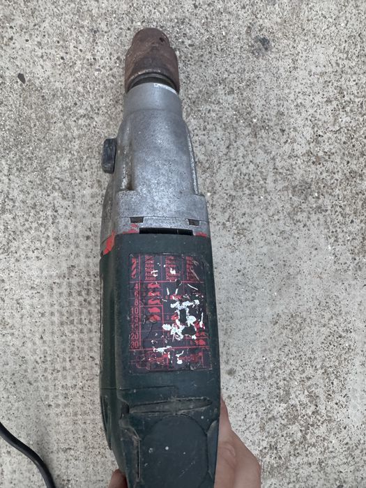 Bormasină electrică Metabo funcțională