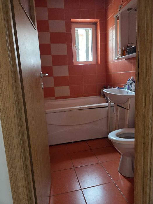 Vand apartament 2 camere in zona centrala,strada Unirii,langa Gradinita Teddy si Scoala Gimnaziala Alexandru Stefulescu!