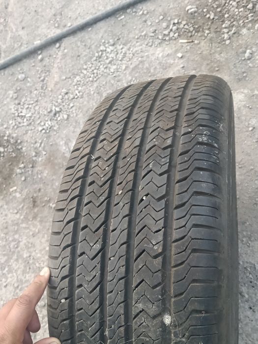 Шины 235/60/18 в отличном состоянии