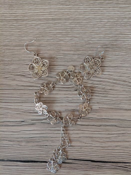 Сребърна гривна и обеци