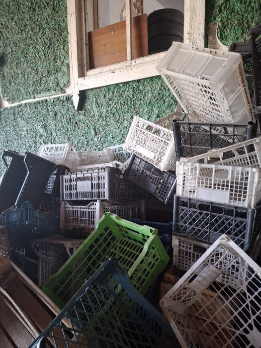 Пластмасывые яшики