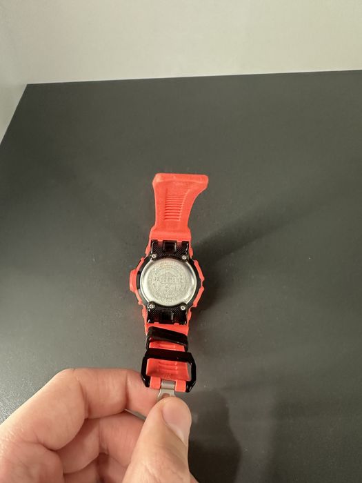 Часовник G-Shock